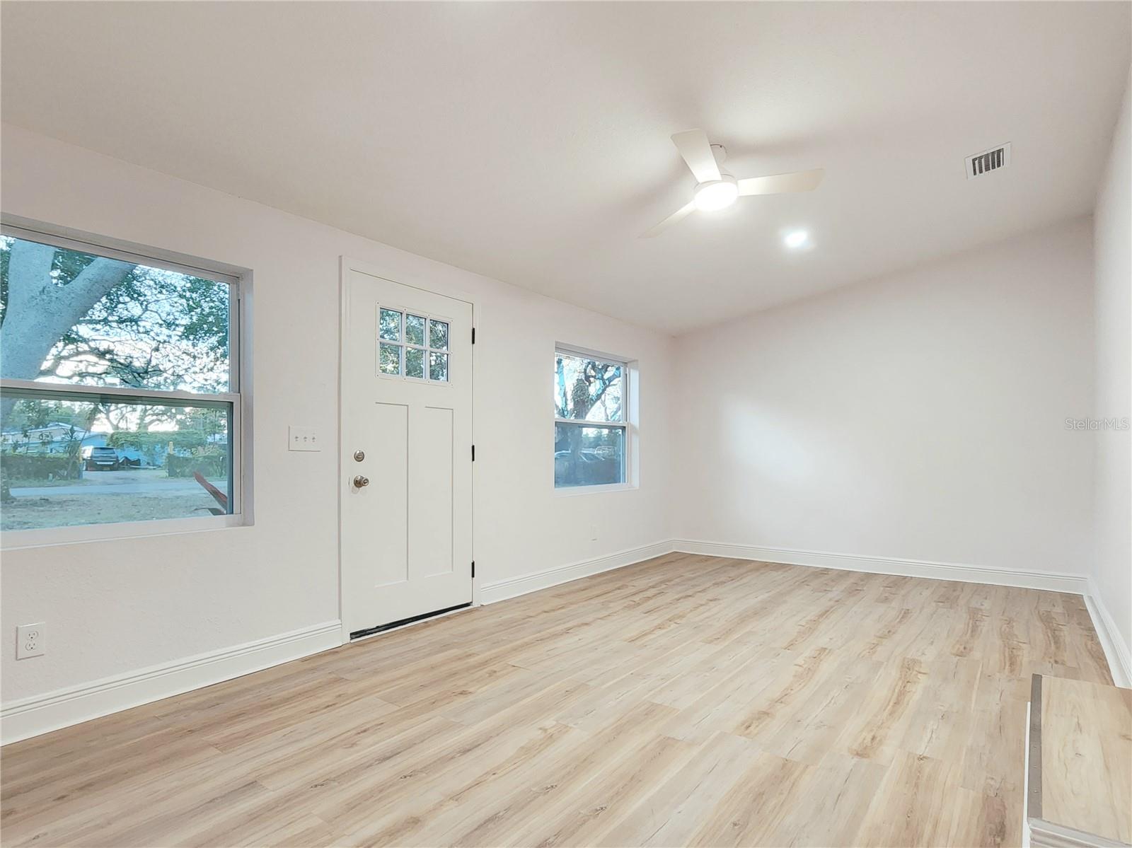 MANOR HILLS - Residential