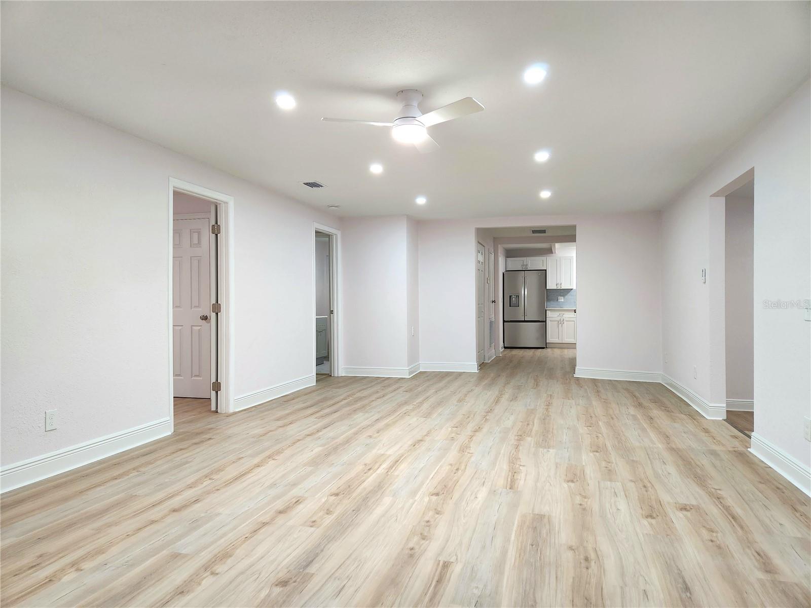 MANOR HILLS - Residential