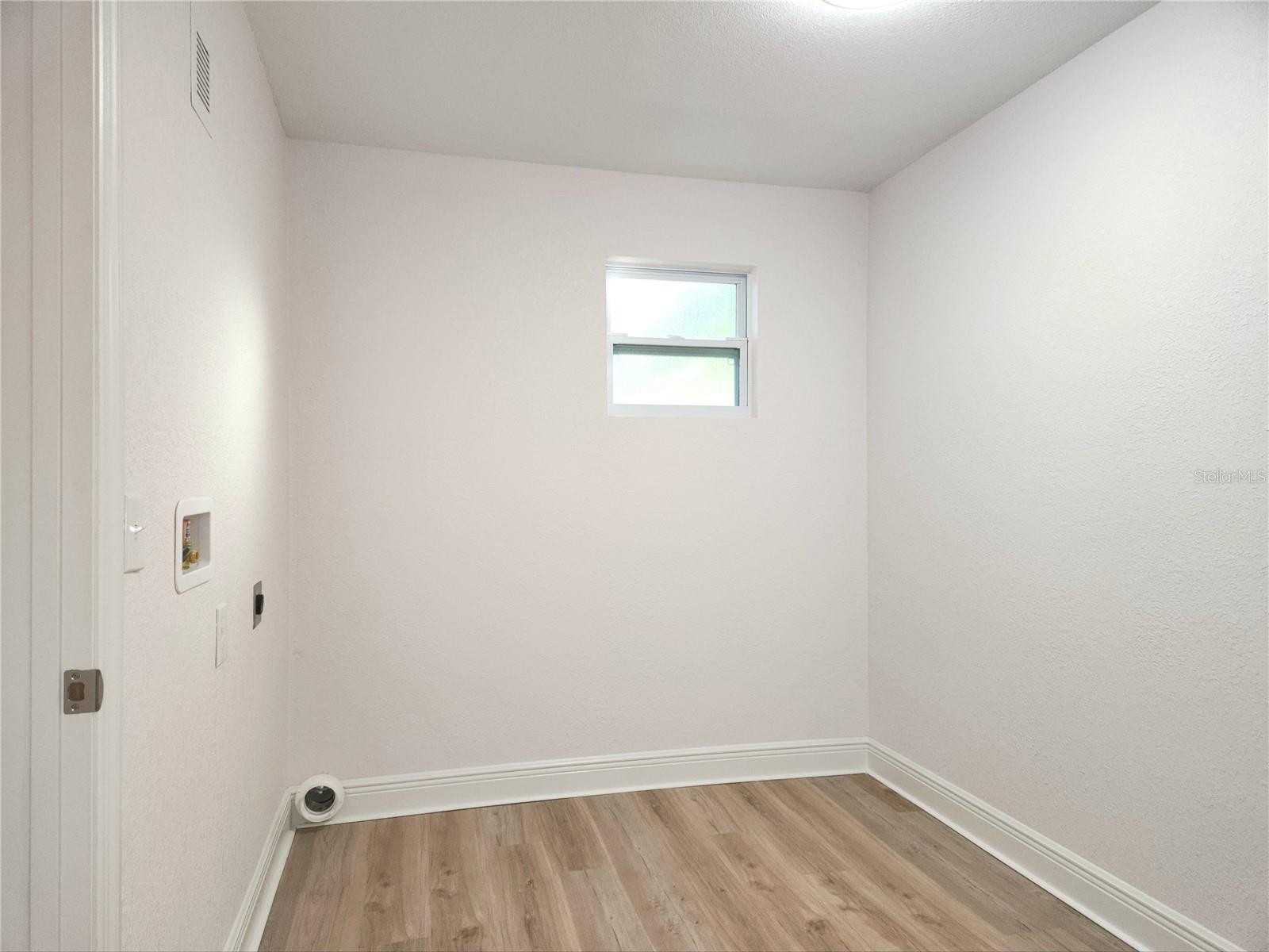 MANOR HILLS - Residential