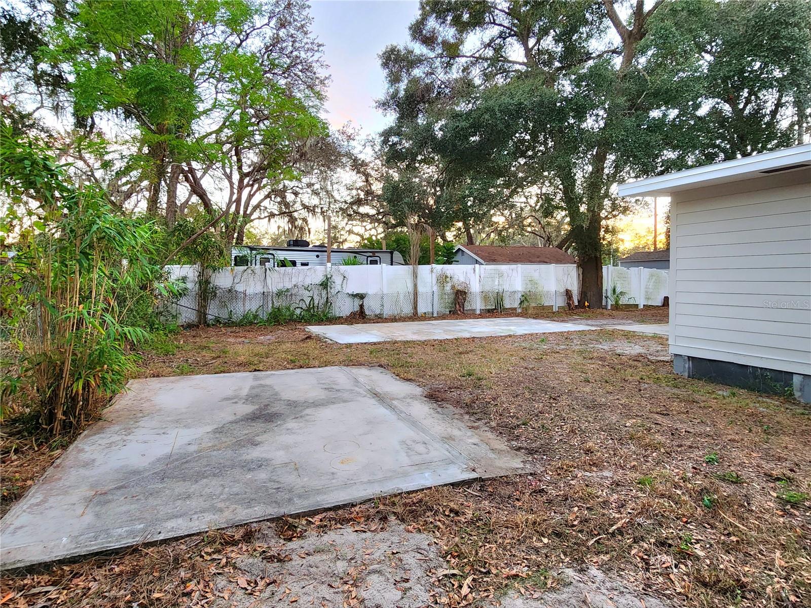 MANOR HILLS - Residential