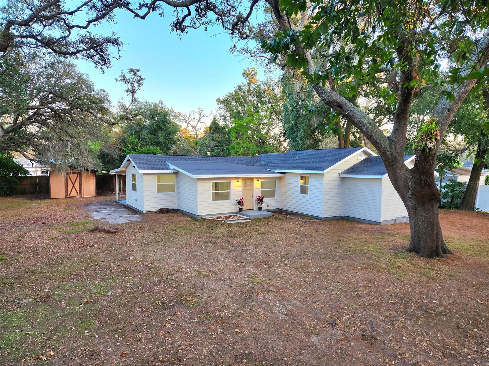 MANOR HILLS - Residential