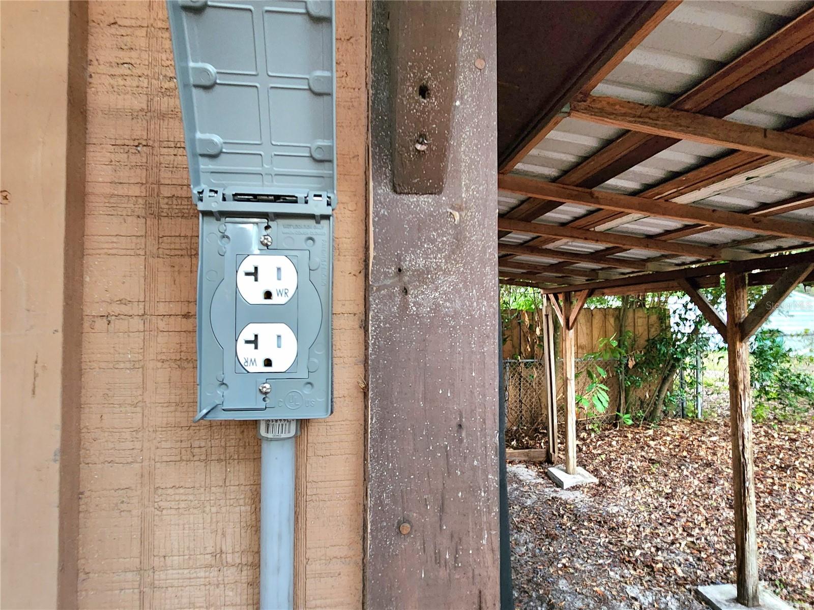 MANOR HILLS - Residential