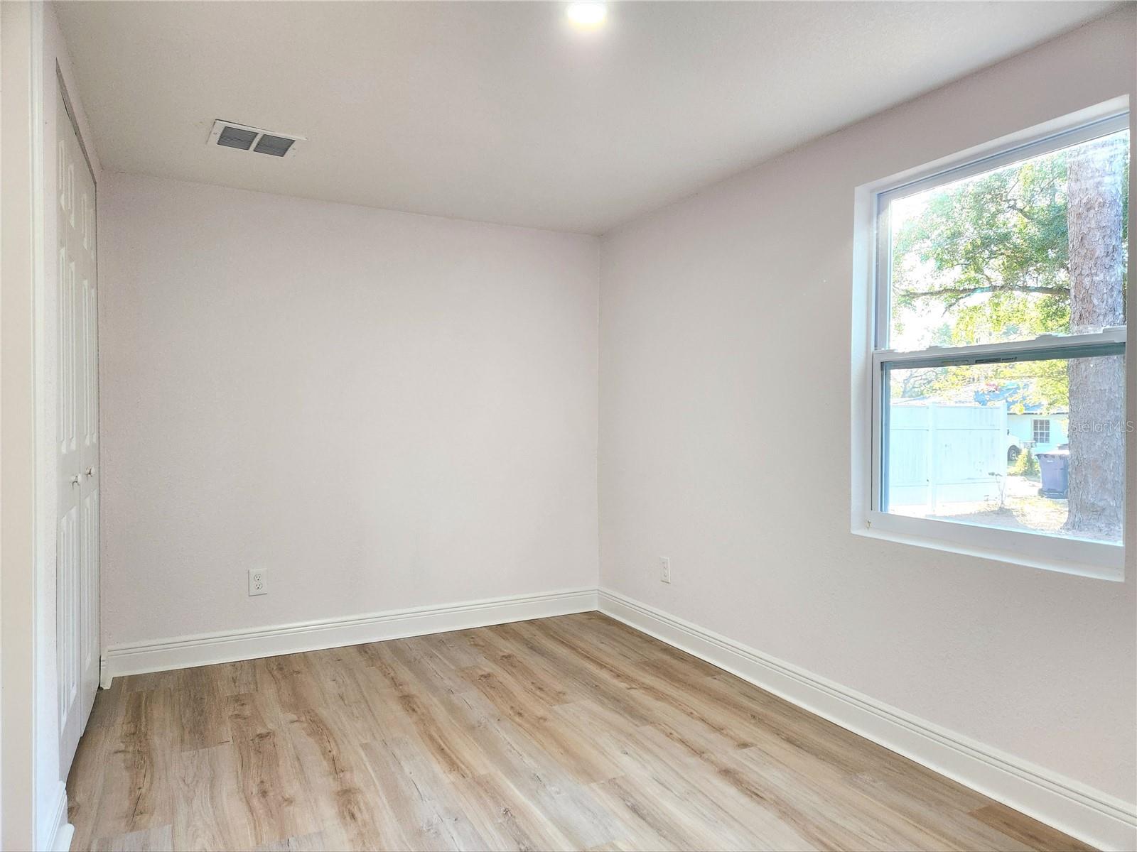 MANOR HILLS - Residential