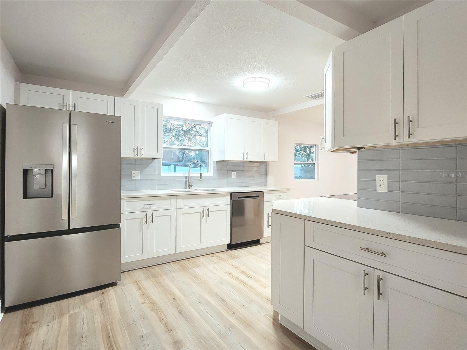 MANOR HILLS - Residential