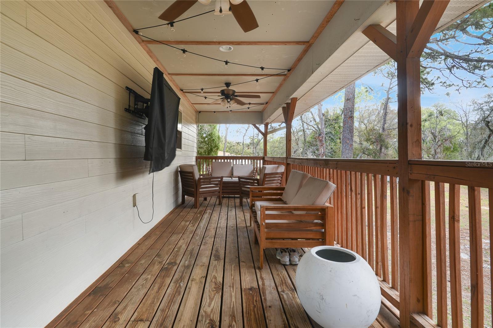 LEISURE HILLS - Residential