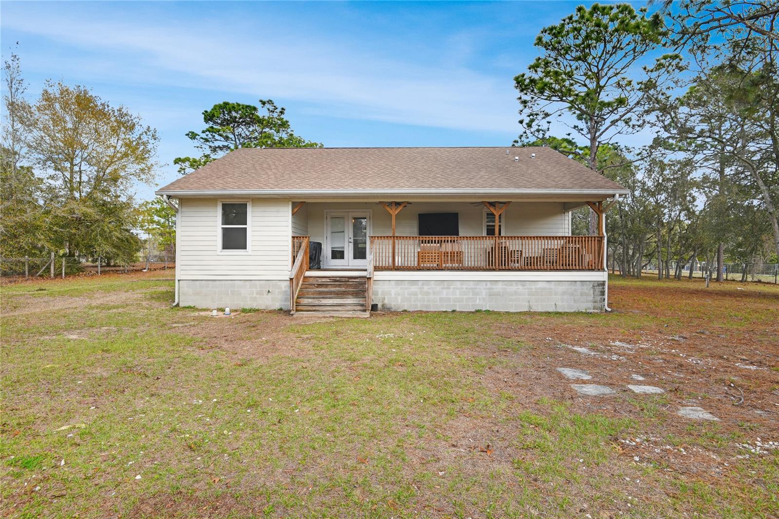 LEISURE HILLS - Residential