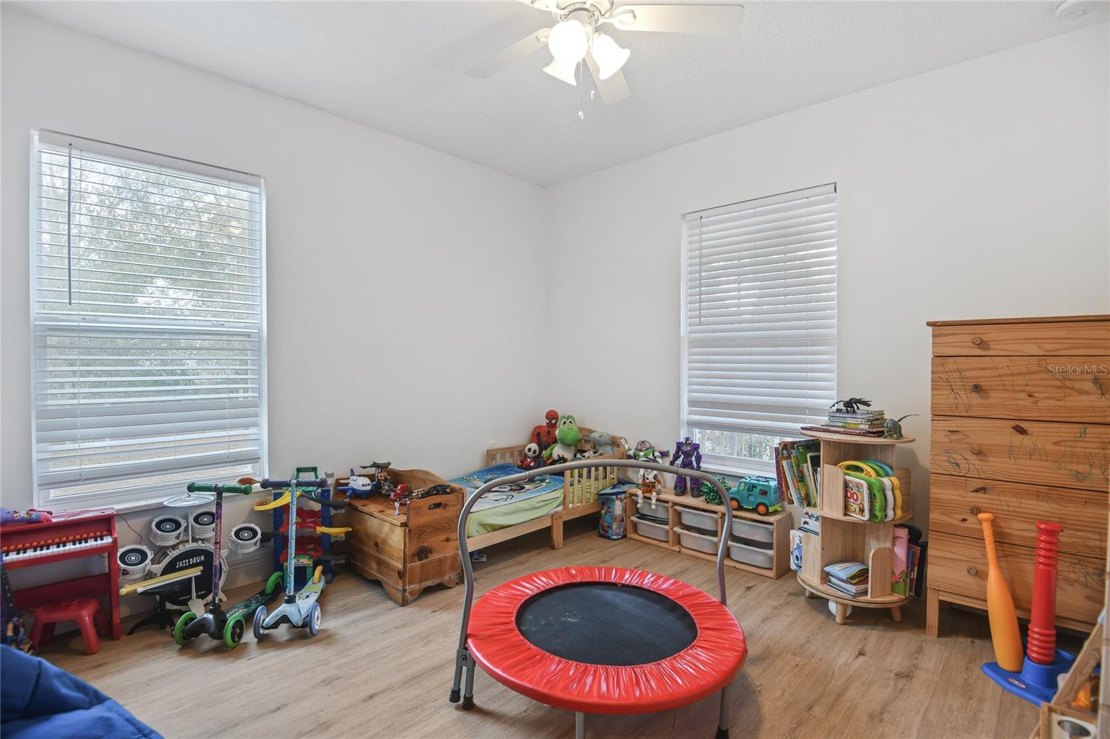 LEISURE HILLS - Residential