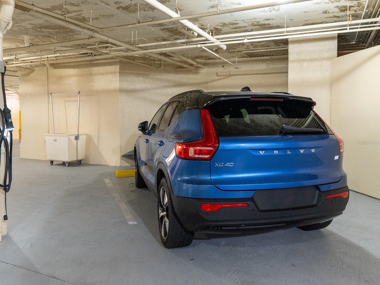 VILLA DI LANCIA PH 1 - Residential