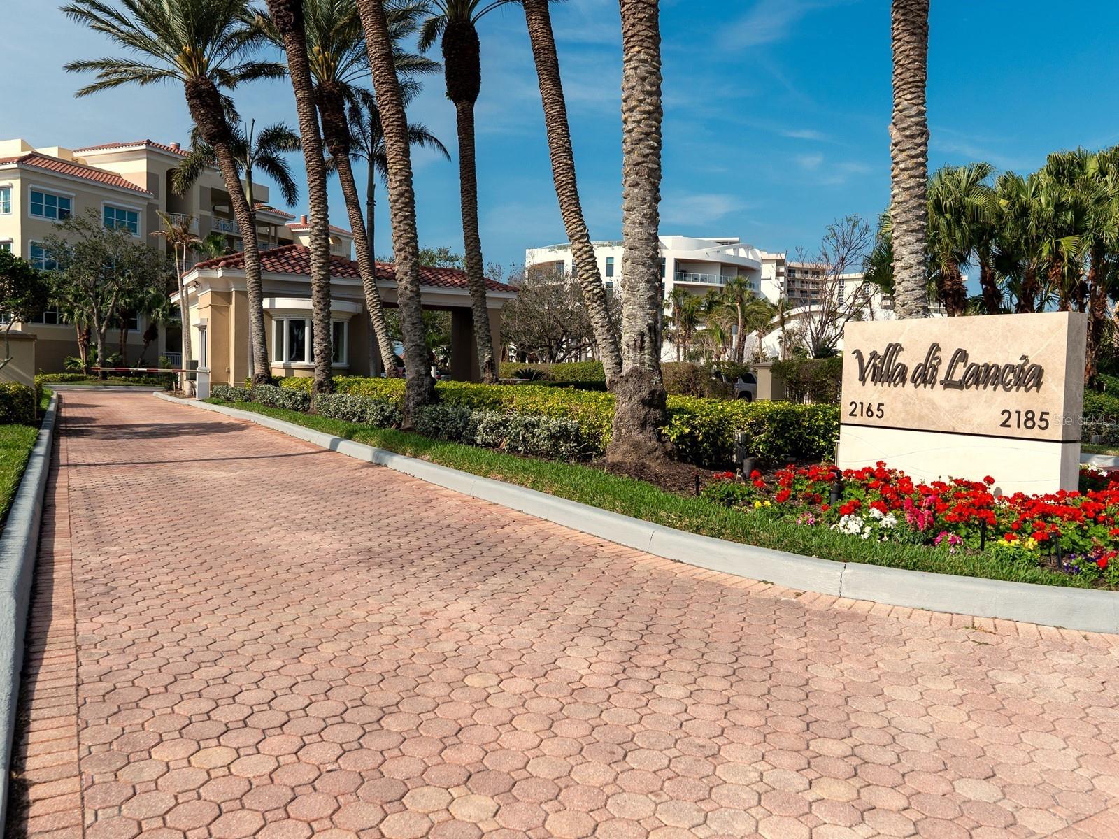 VILLA DI LANCIA PH 1 - Residential