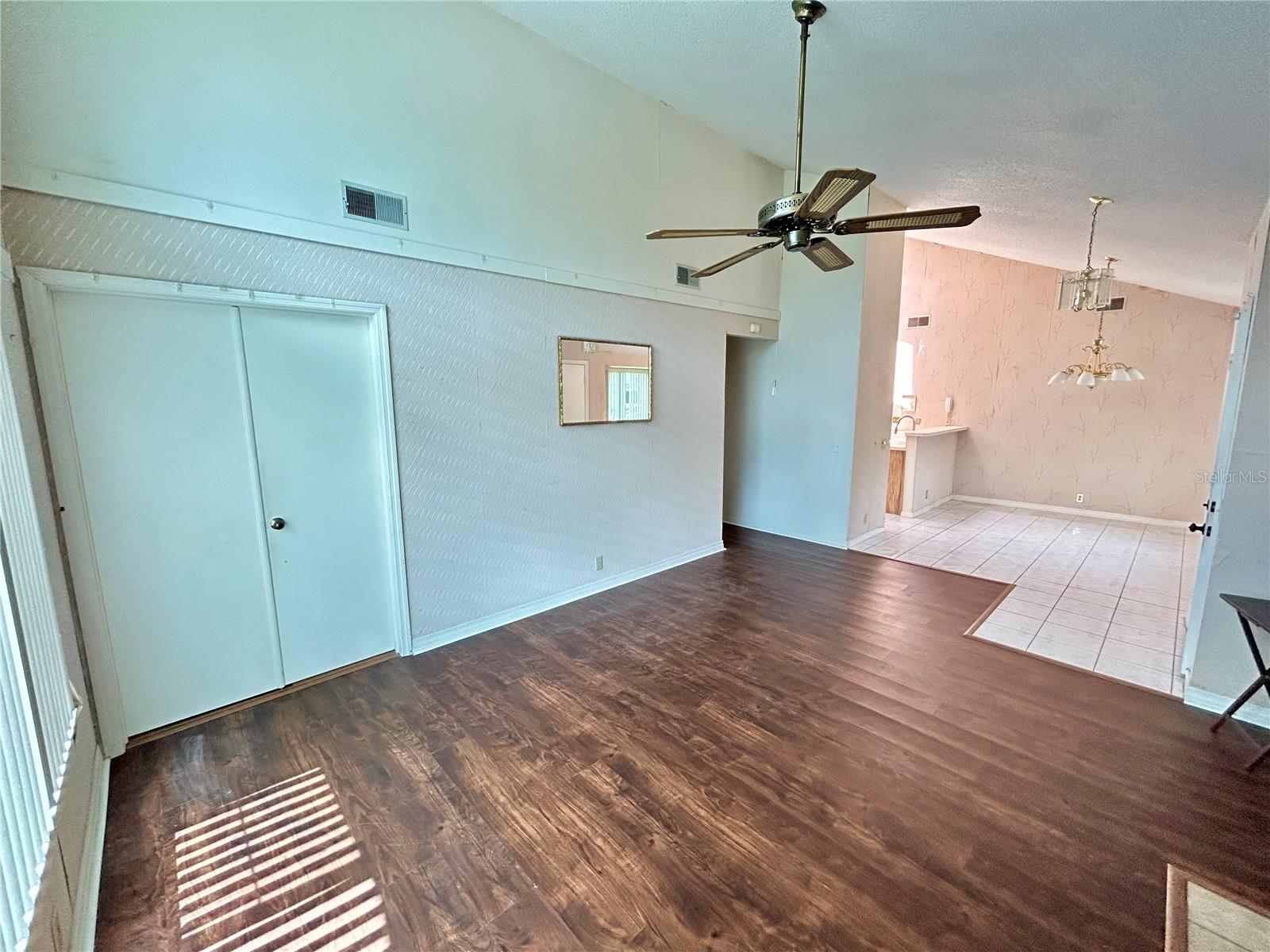 7444 CANDLELIGHT COURT