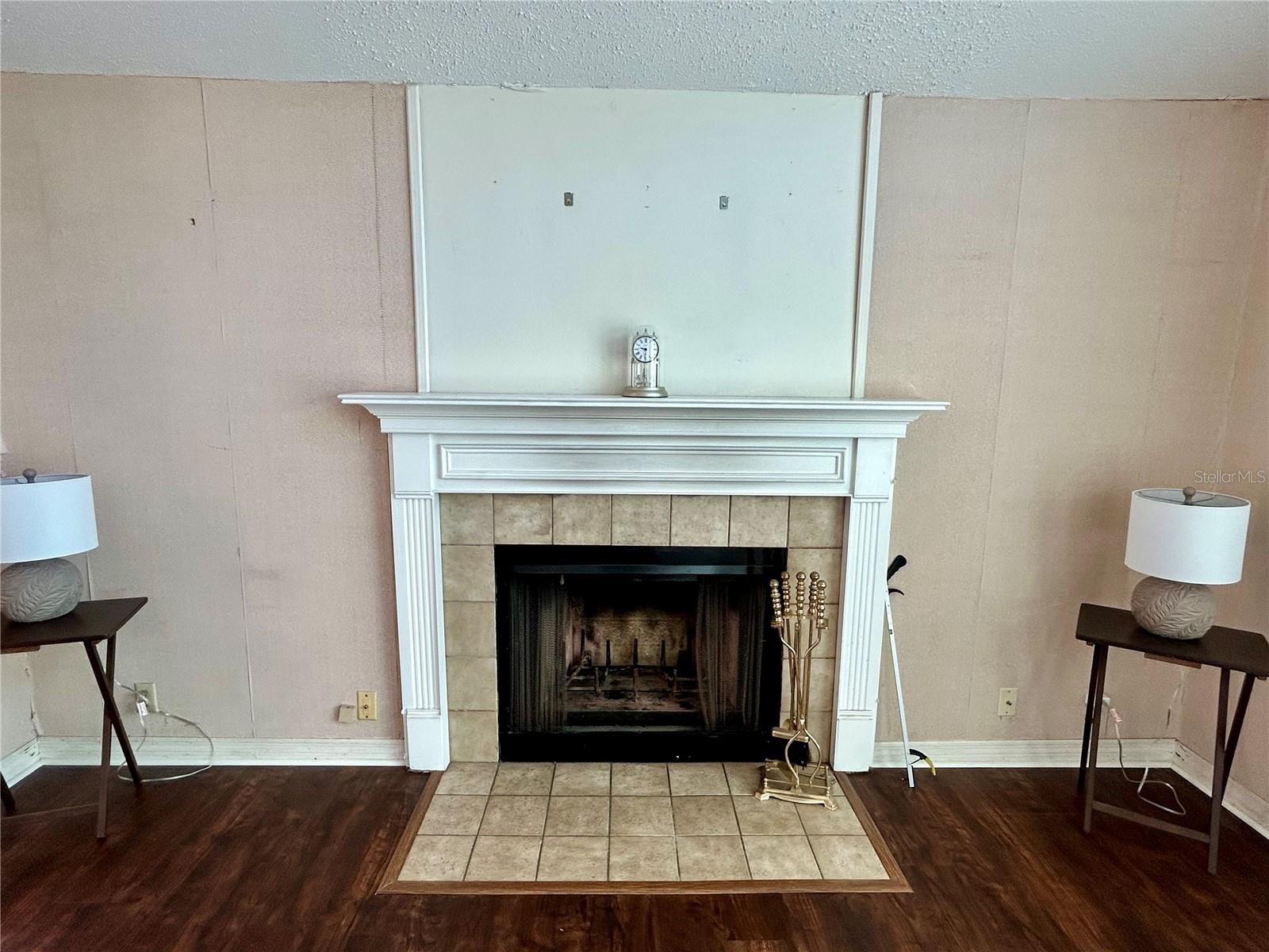 7444 CANDLELIGHT COURT