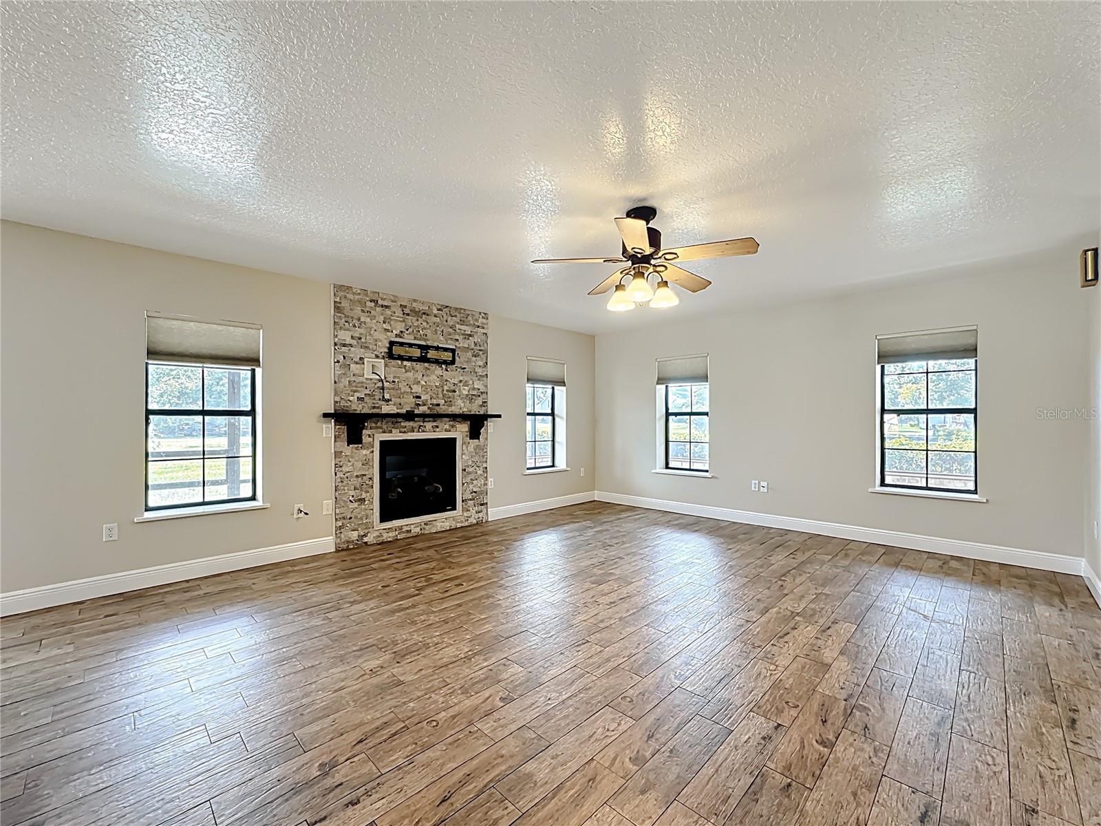 ST CLOUD MANOR EST - Residential