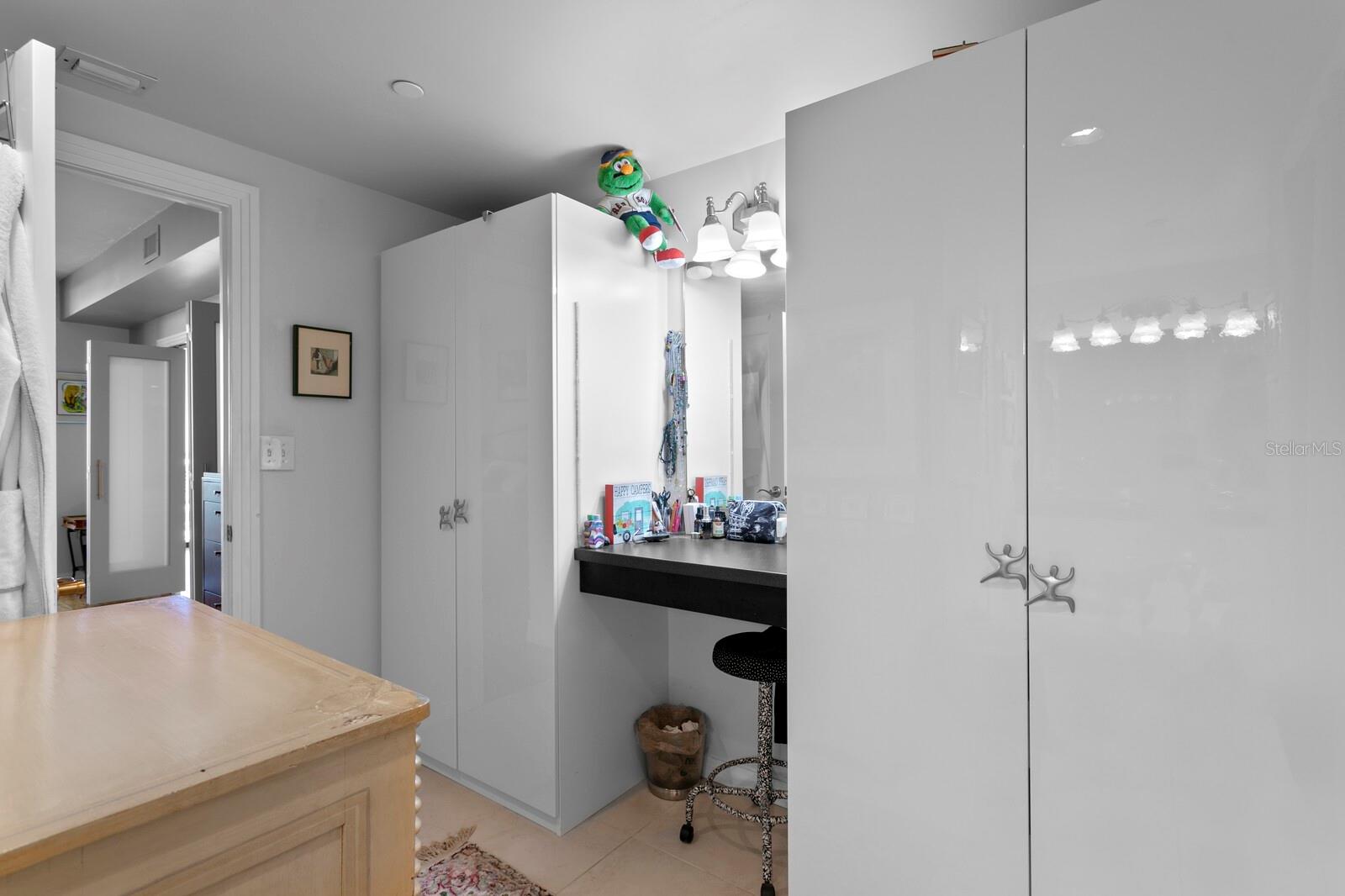 BAYFRONT TOWER CONDO - Residential Lease