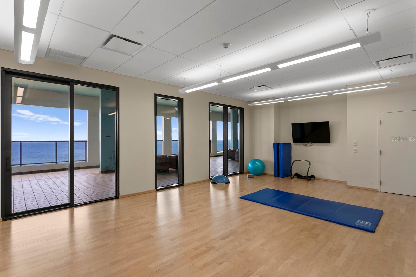 BAYFRONT TOWER CONDO - Residential Lease