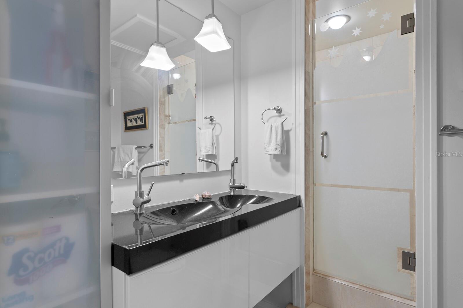 BAYFRONT TOWER CONDO - Residential Lease