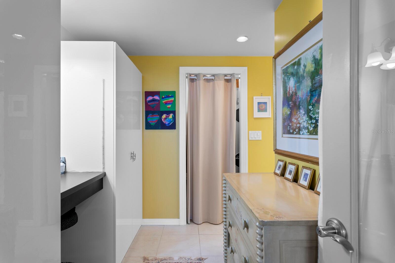 BAYFRONT TOWER CONDO - Residential Lease
