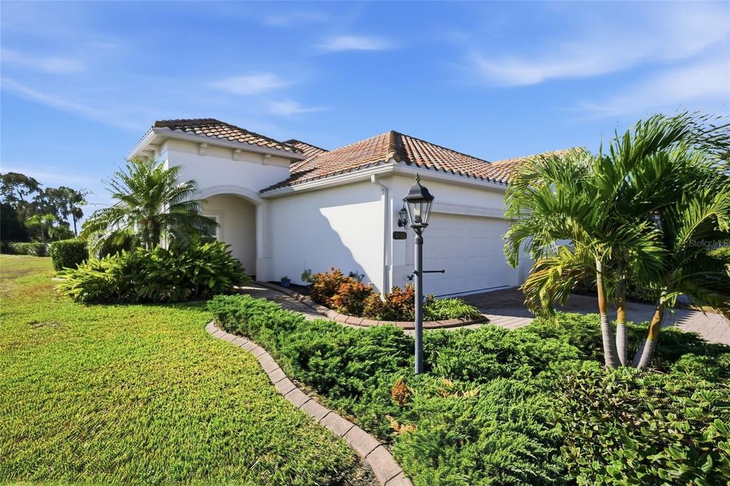 Photo of 7105 Vista Bella Drive, Bradenton, FL 34209 (MLS # A4673820)