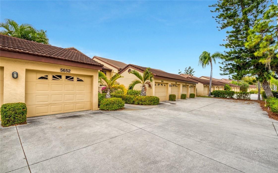 ASHTON LAKES 03 - Residential Lease