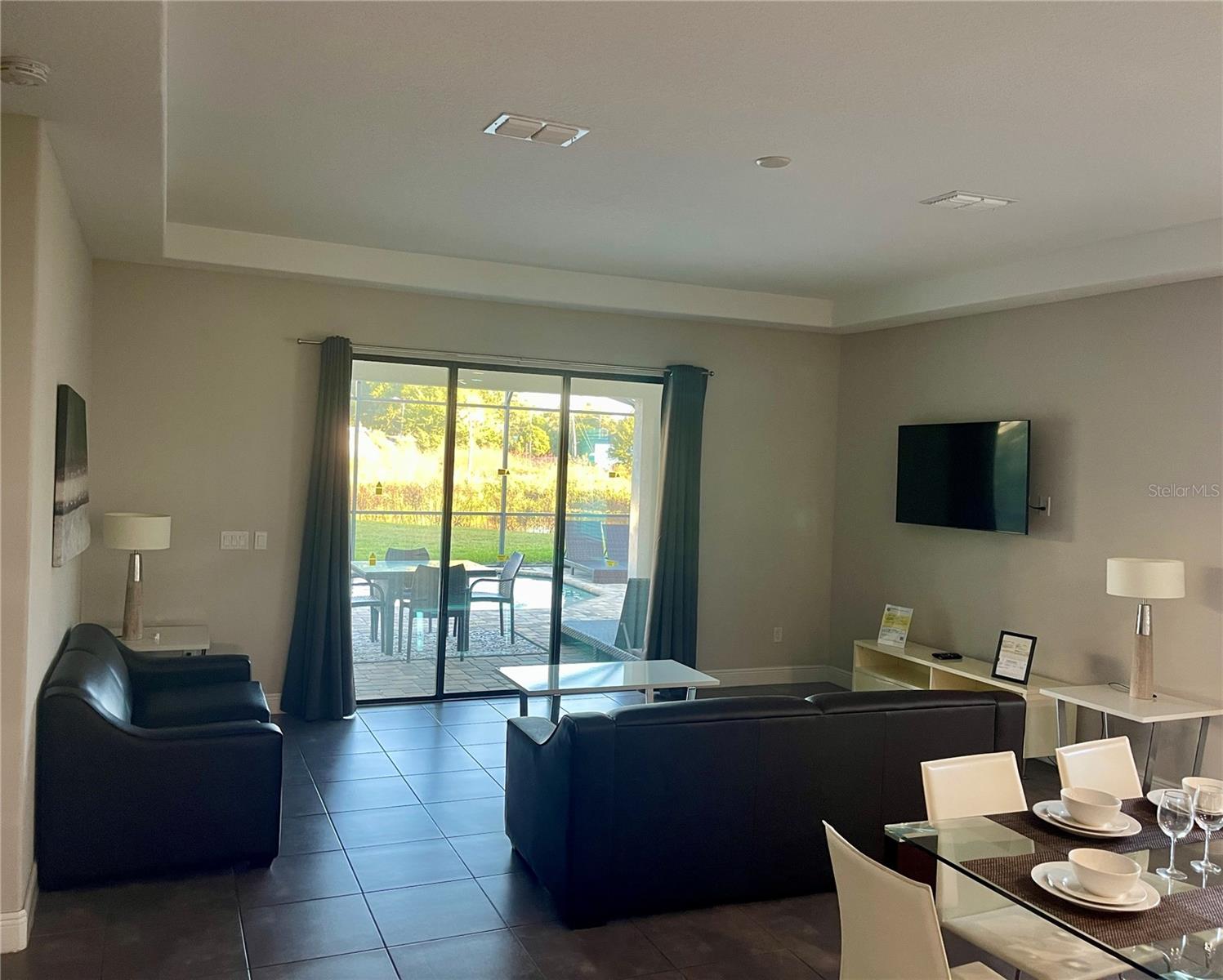 BALMORAL ESTATES - Residential Lease