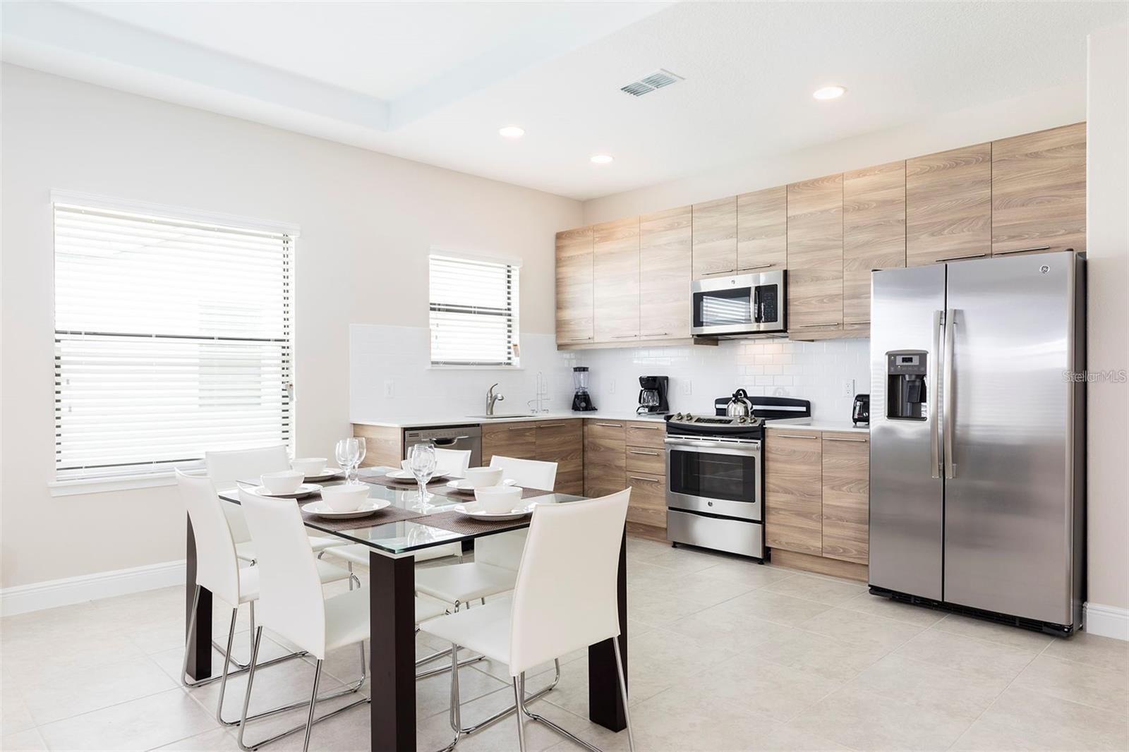 BALMORAL ESTATES - Residential Lease