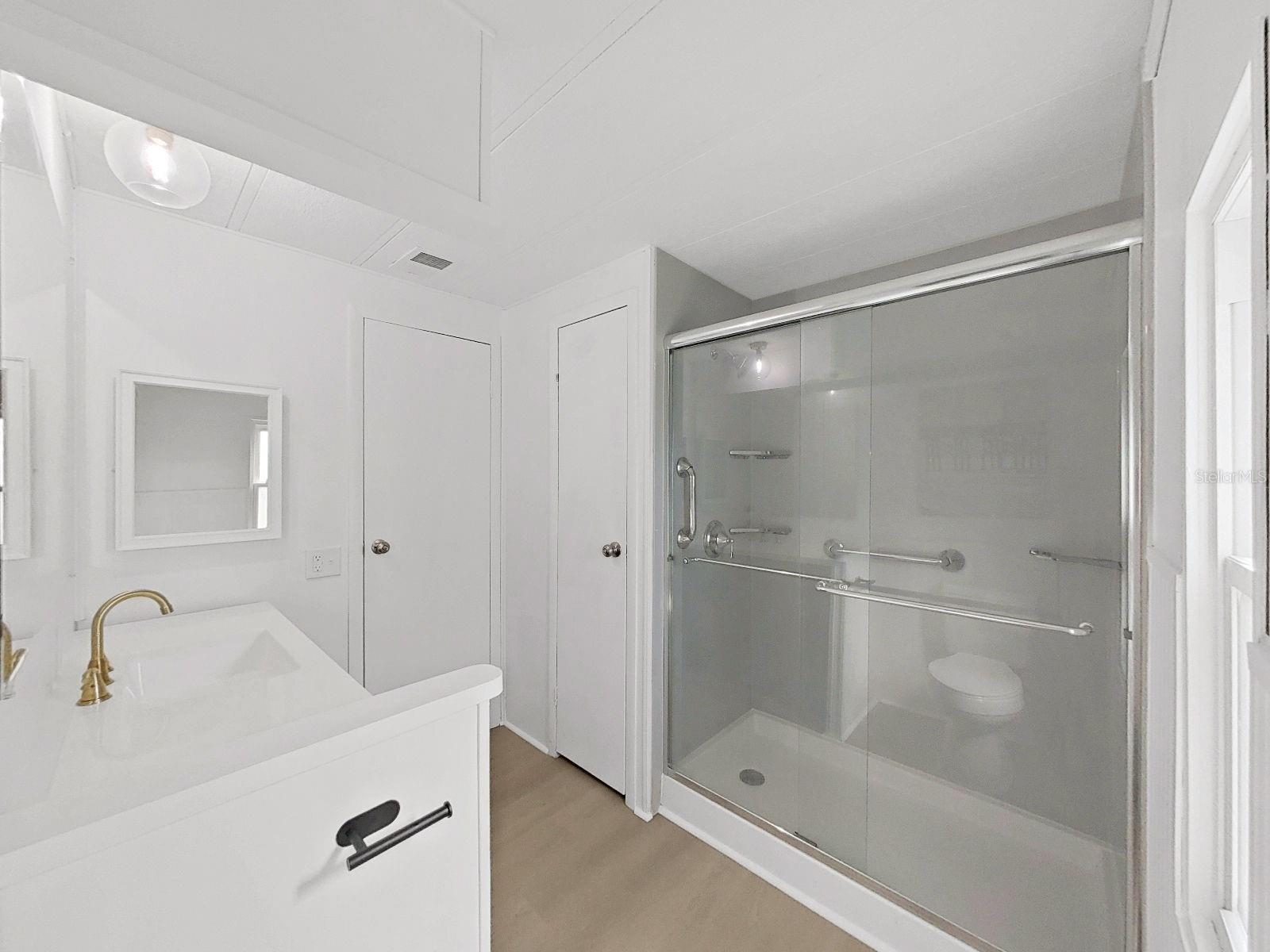 FOXWOOD LAKE ESTATES PH 01 - Residential