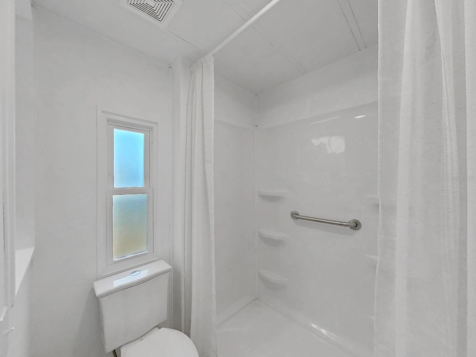 FOXWOOD LAKE ESTATES PH 01 - Residential