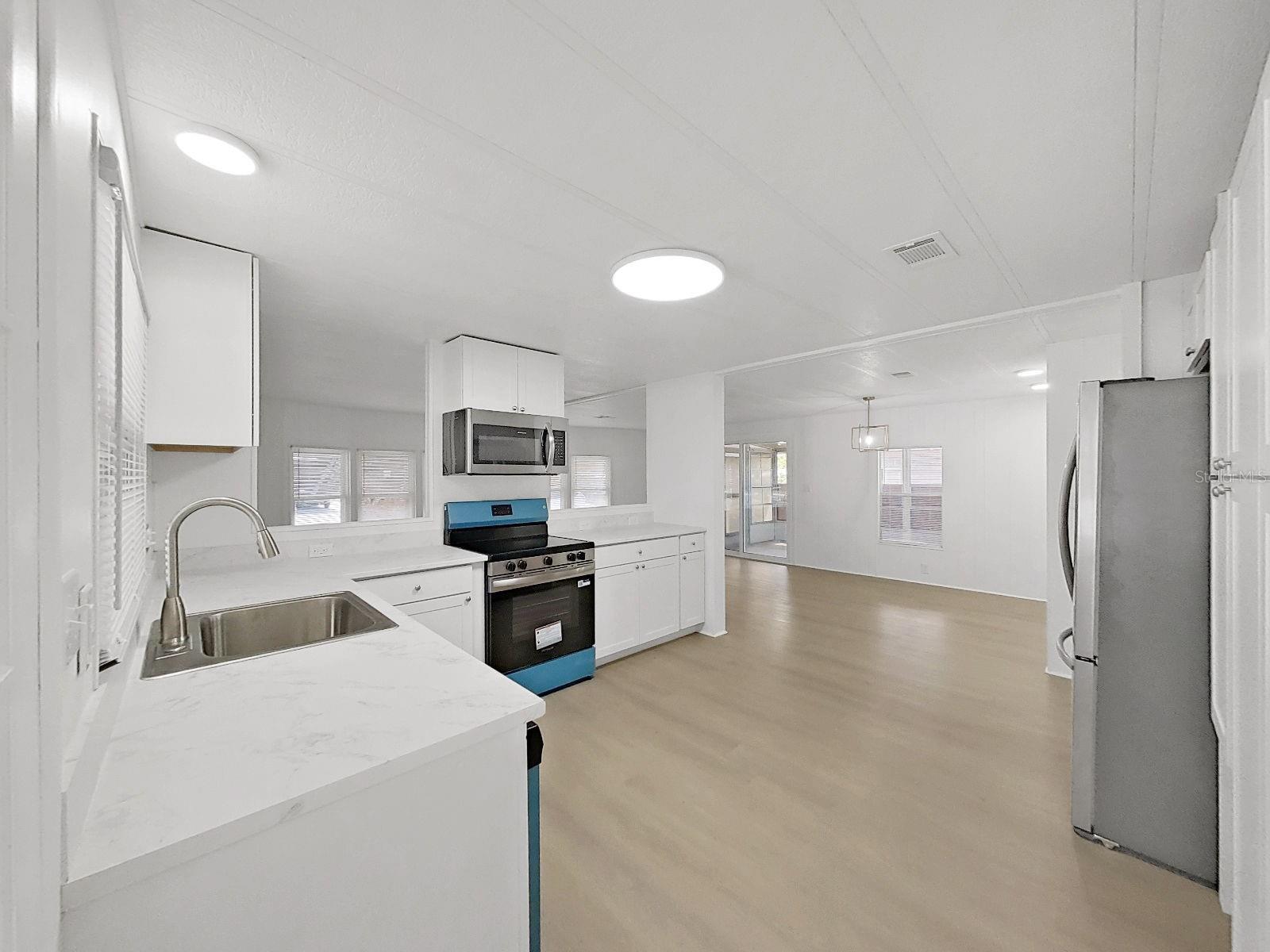 FOXWOOD LAKE ESTATES PH 01 - Residential