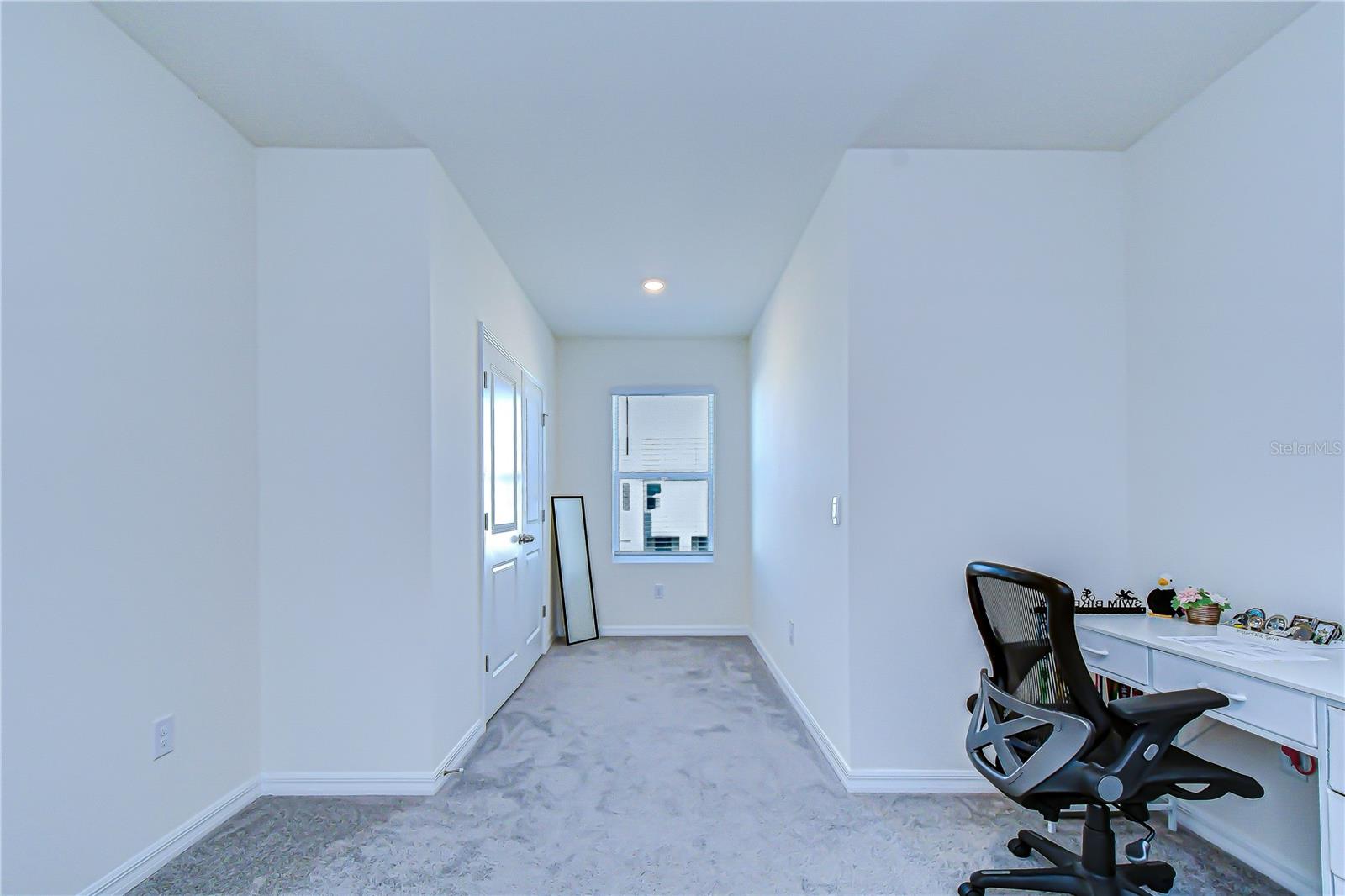 MANGROVE POINT - Residential