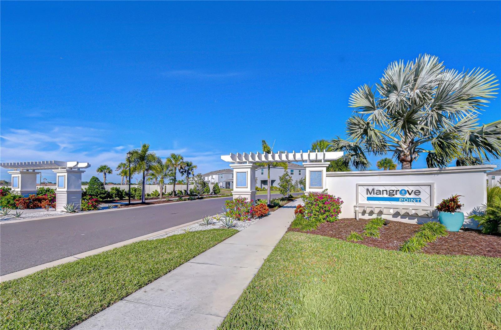 MANGROVE POINT - Residential