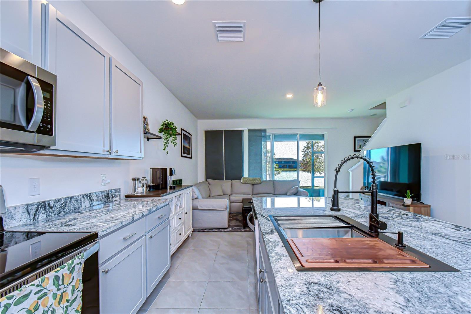 MANGROVE POINT - Residential