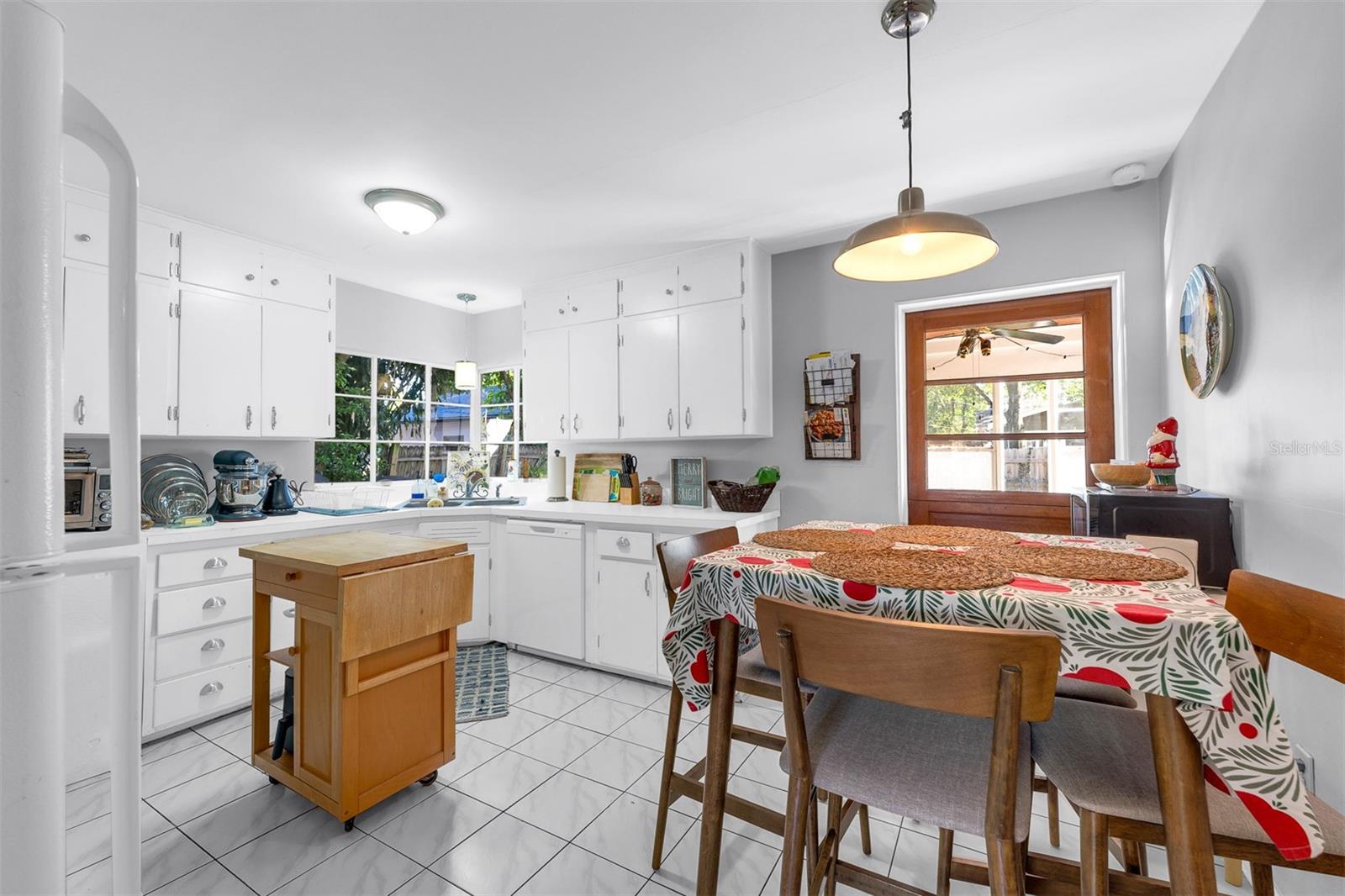 LAWSONA PARK - Residential