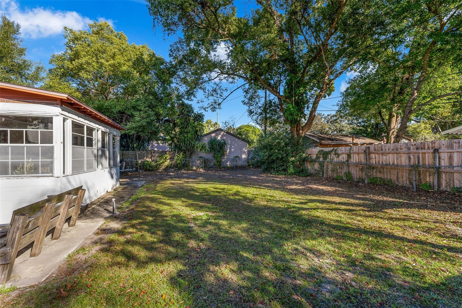 LAWSONA PARK - Residential