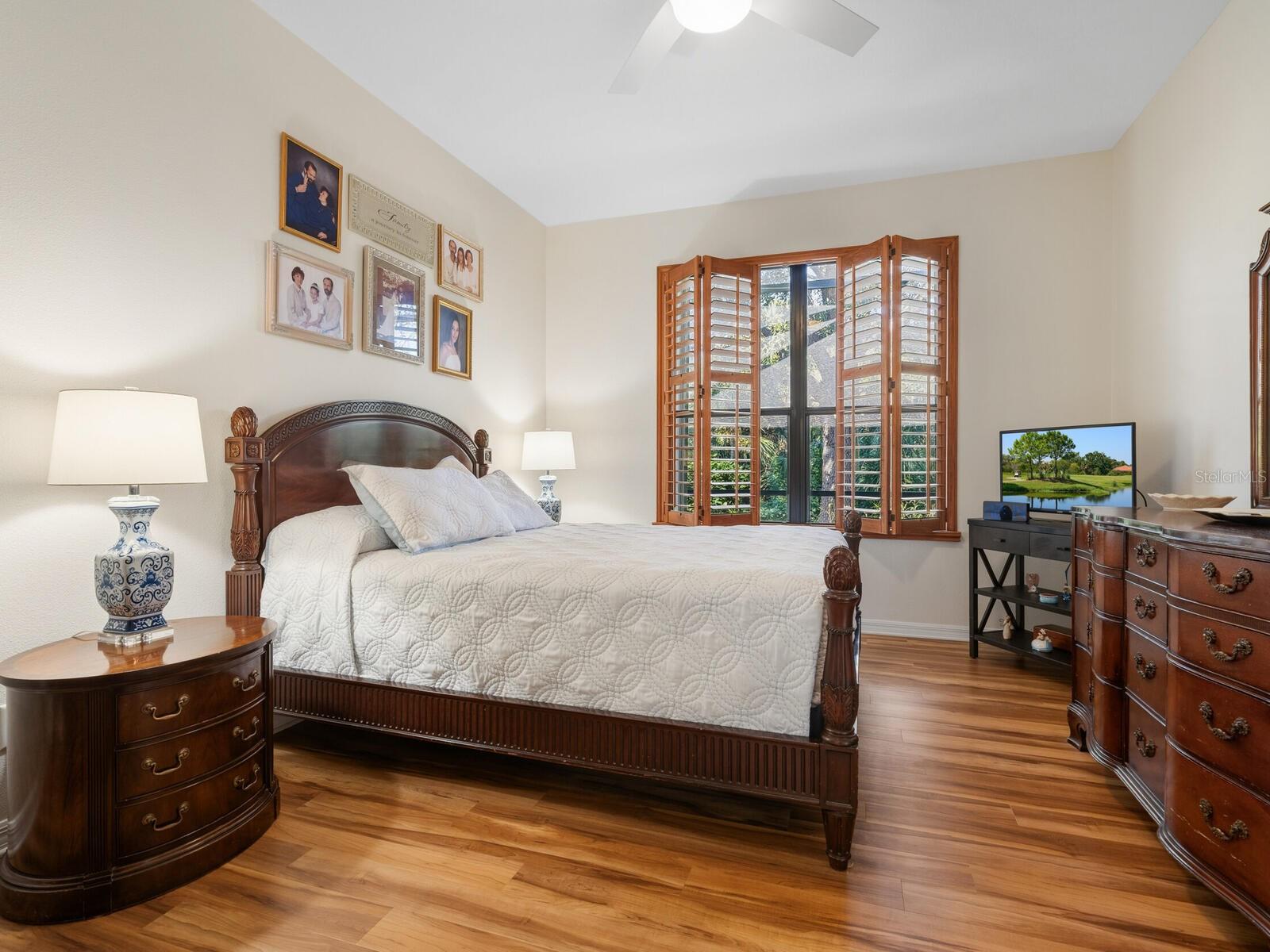 VENETIAN FALLS PH 3 - Residential