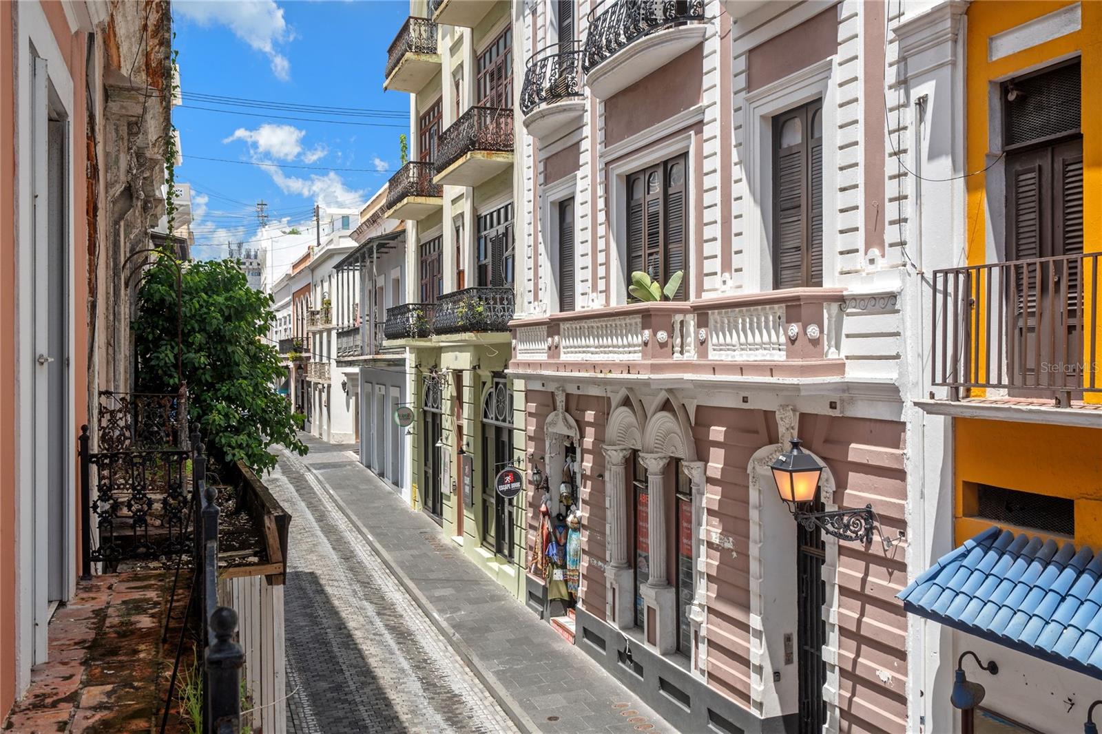 OLD SAN JUAN - Residential Income