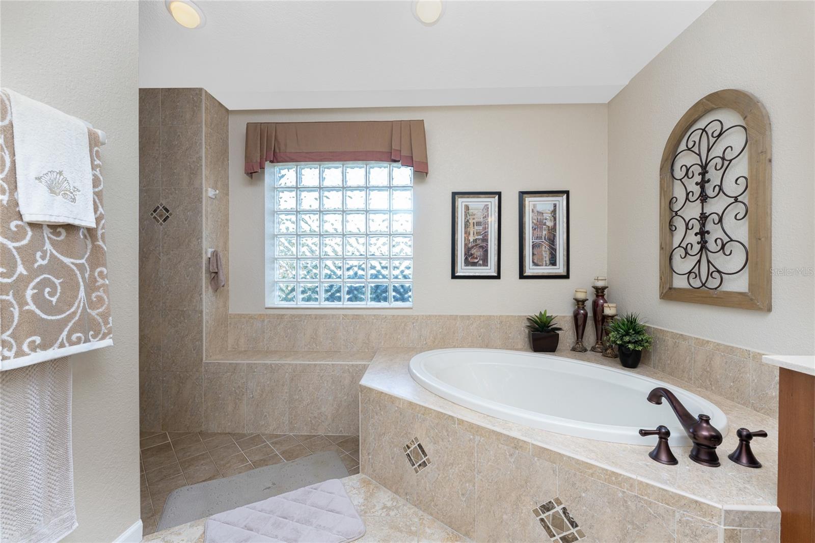 ROTONDA WEST WHITE MARSH - Residential