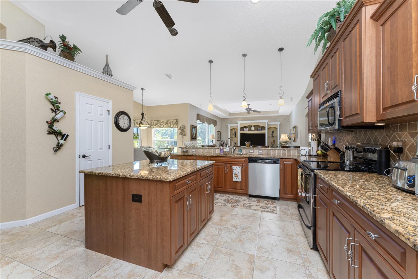 ROTONDA WEST WHITE MARSH - Residential