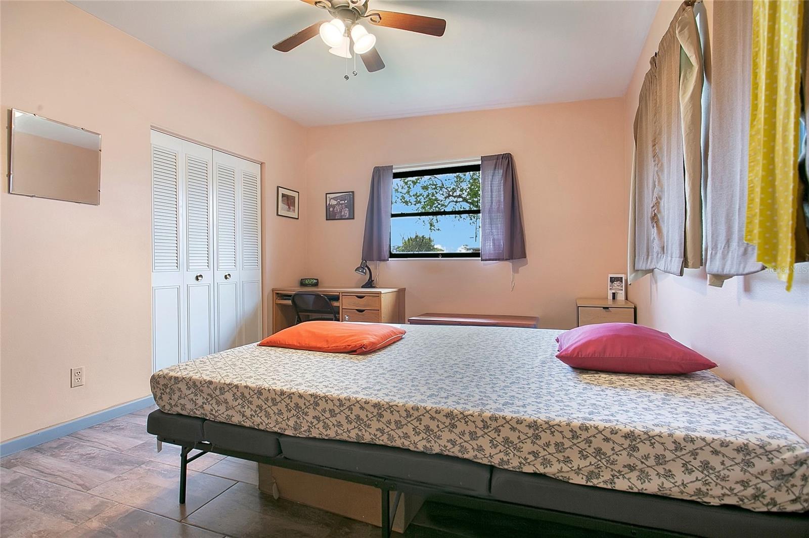 GARDENDALE UNIT 04 - Residential