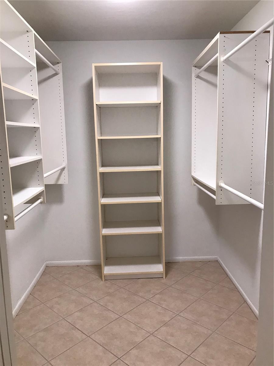 NORTHWOOD OAKS - Residential Lease