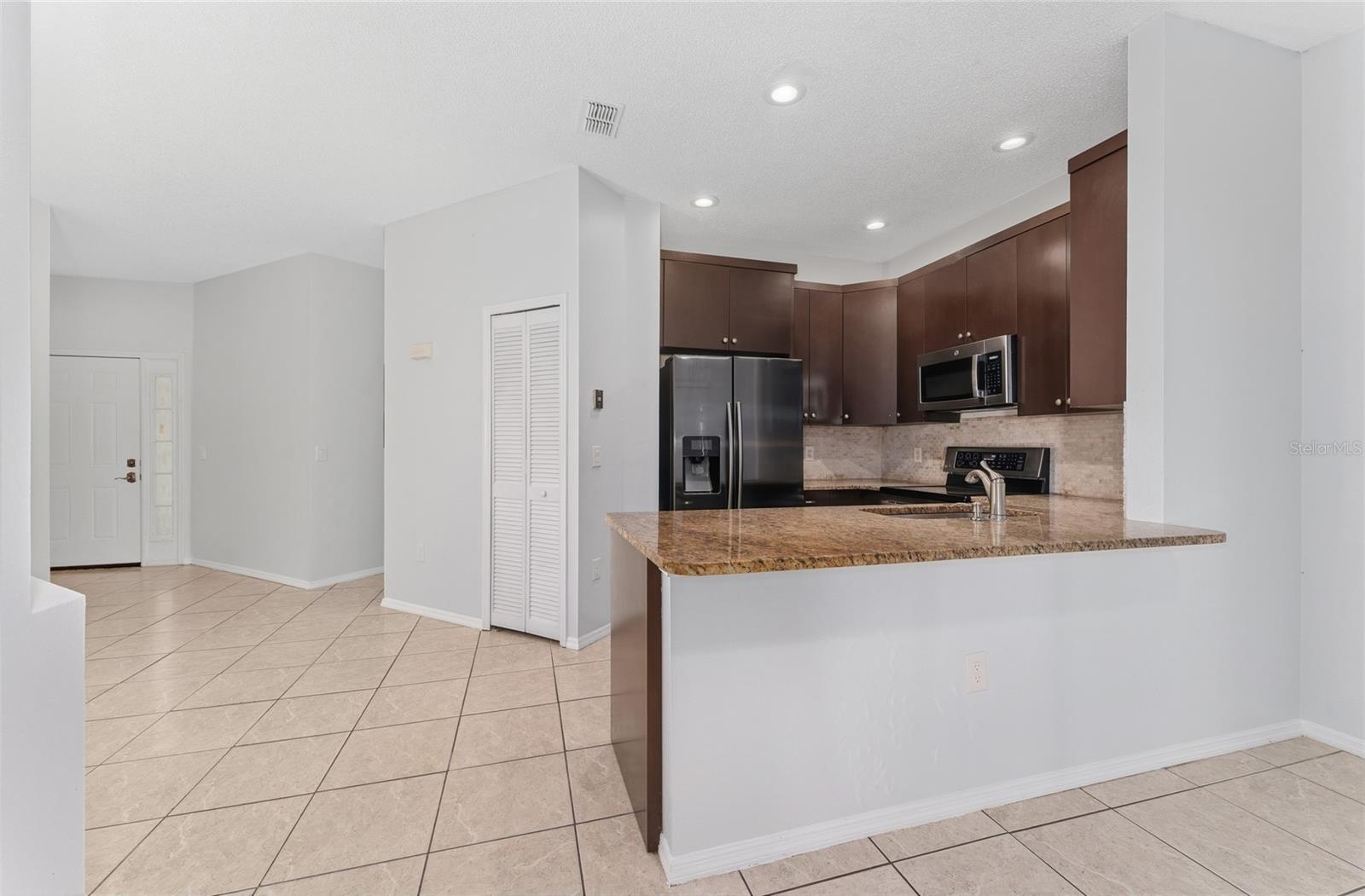 SUMMERFIELD - Residential Lease