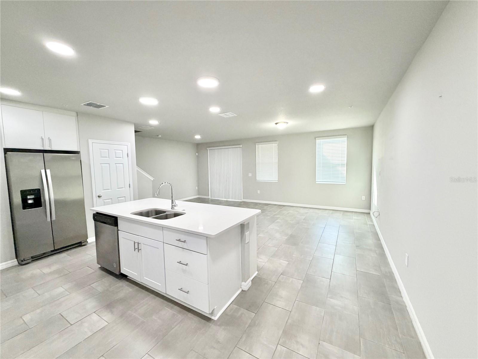 GREENS/FRST LAKE PH 2 - Residential Lease