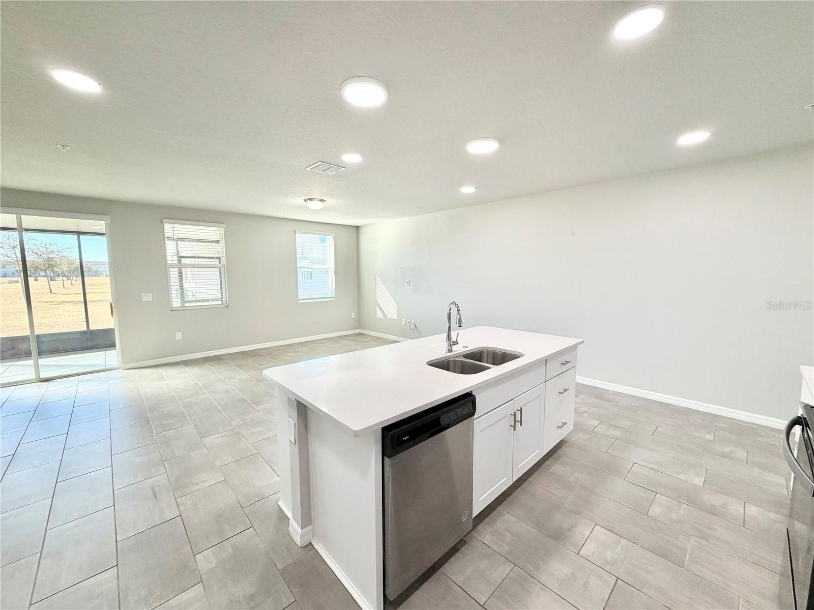 GREENS/FRST LAKE PH 2 - Residential Lease