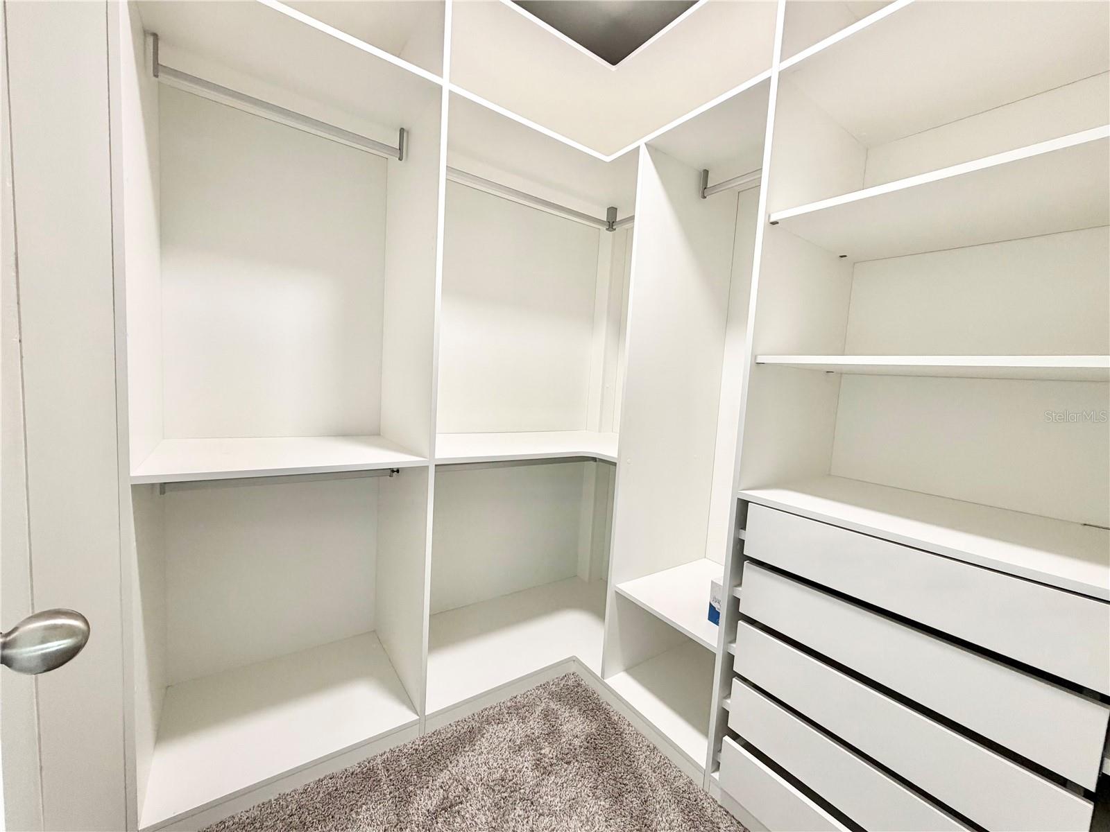 GREENS/FRST LAKE PH 2 - Residential Lease