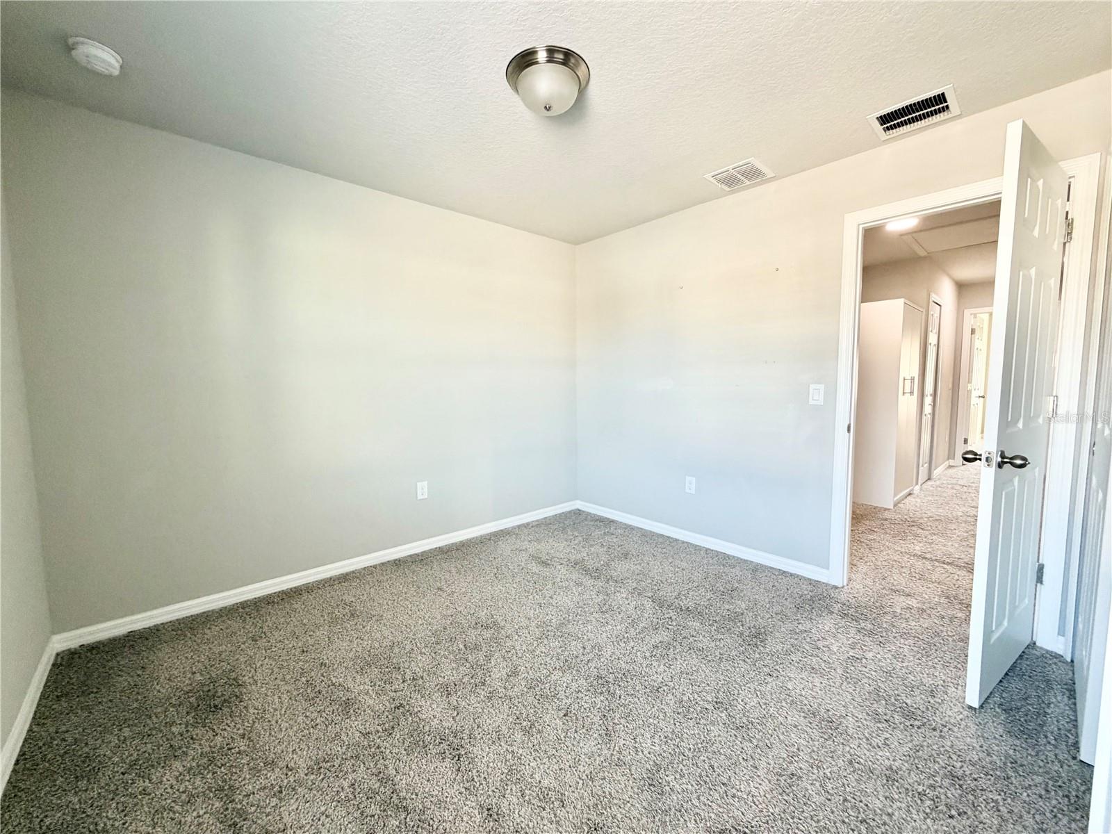 GREENS/FRST LAKE PH 2 - Residential Lease