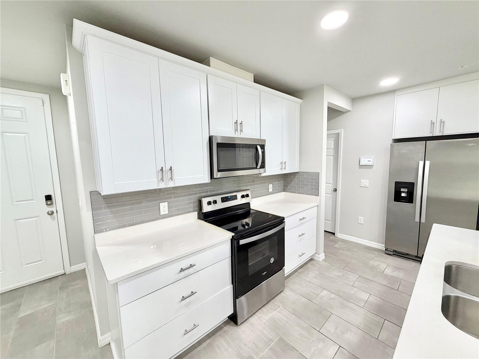 GREENS/FRST LAKE PH 2 - Residential Lease