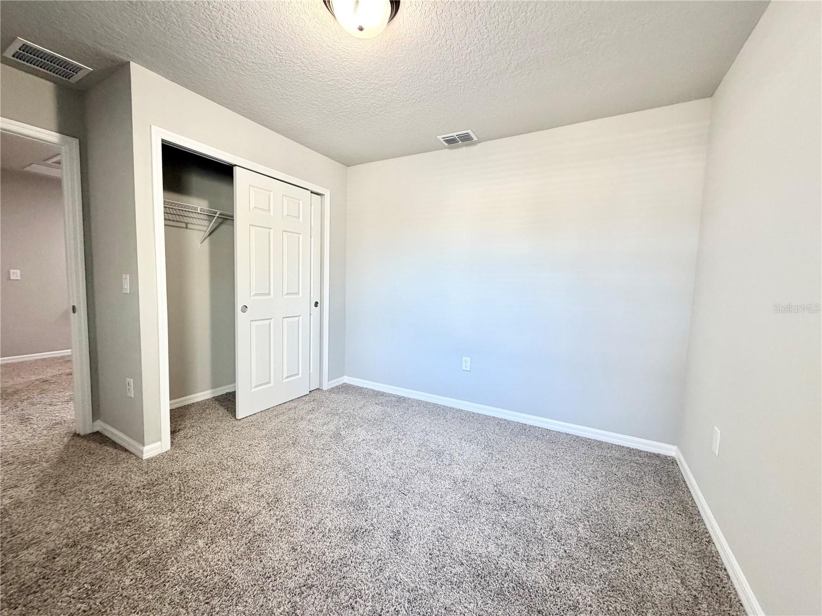 GREENS/FRST LAKE PH 2 - Residential Lease