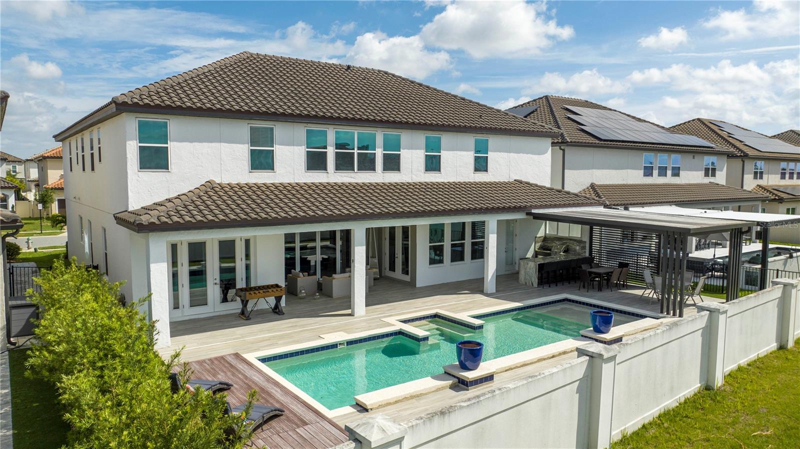 ESTATES/PARKSIDE - Residential