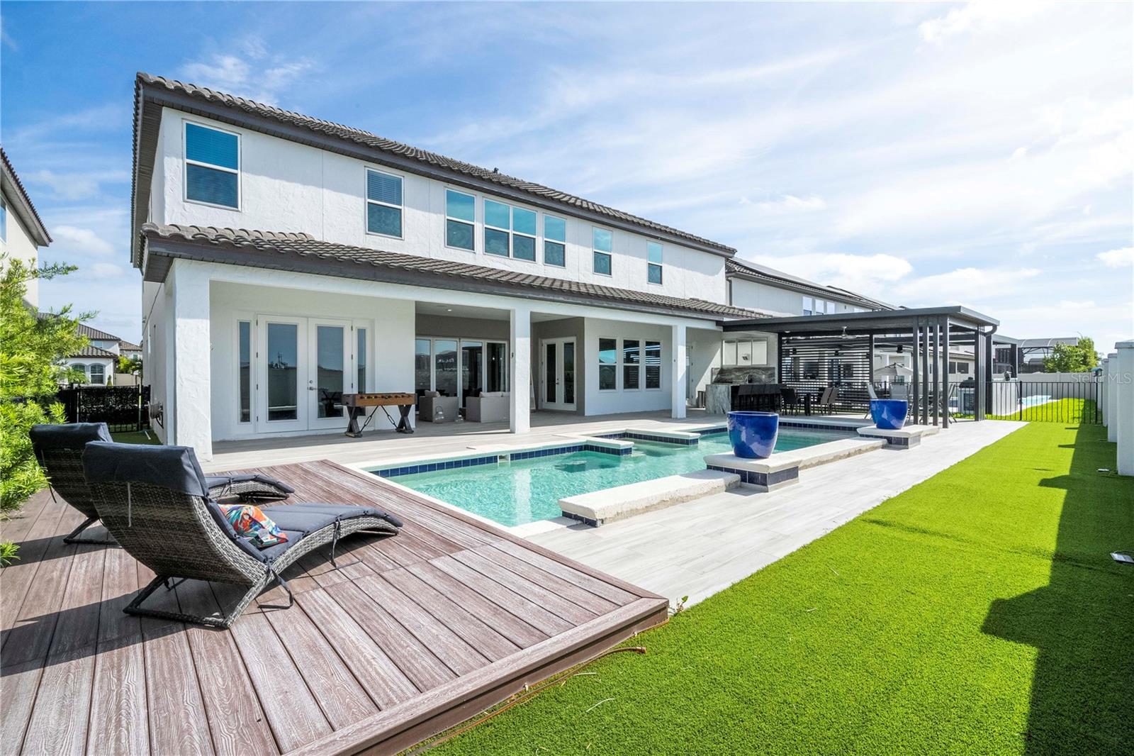ESTATES/PARKSIDE - Residential