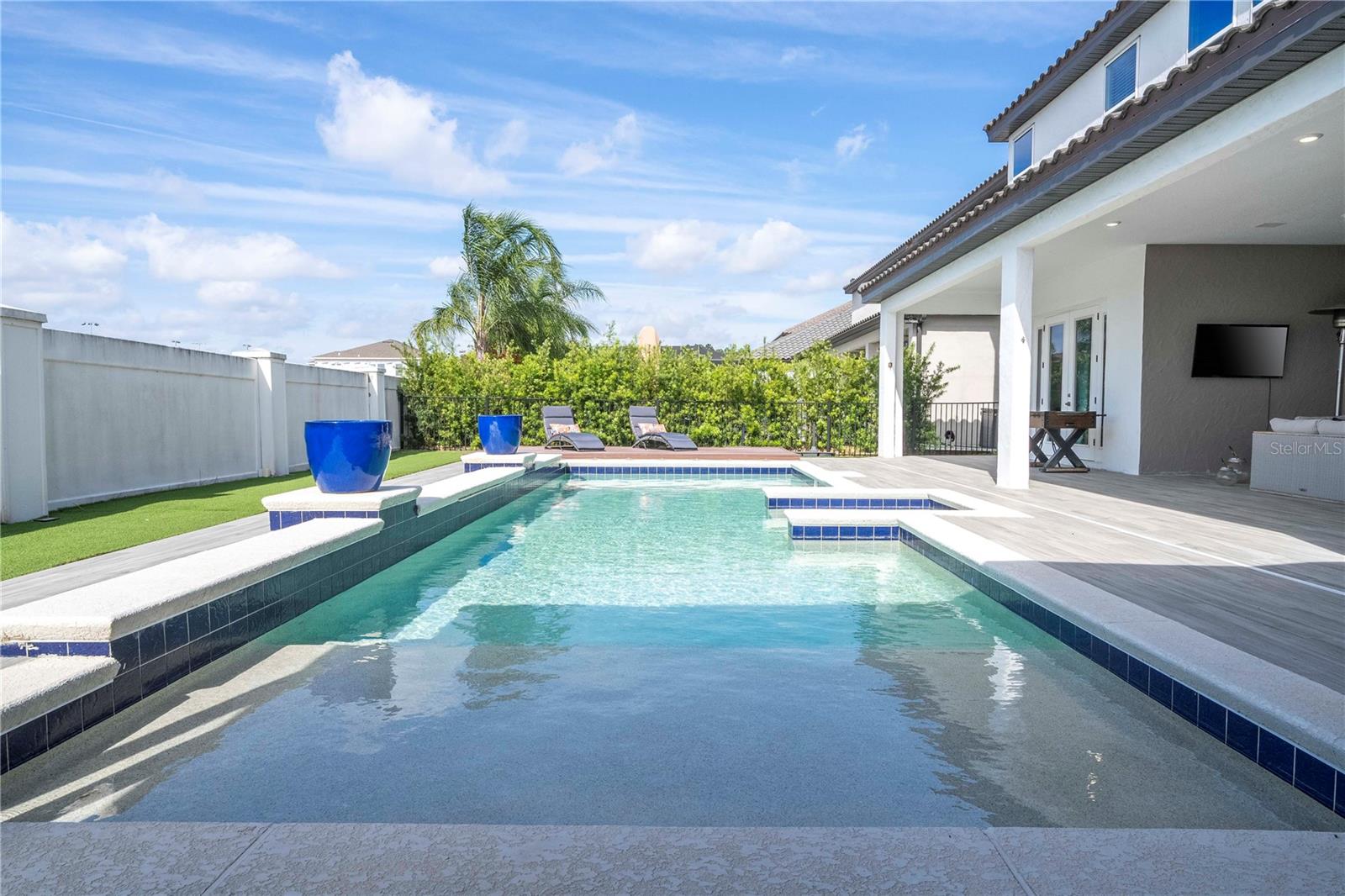 ESTATES/PARKSIDE - Residential
