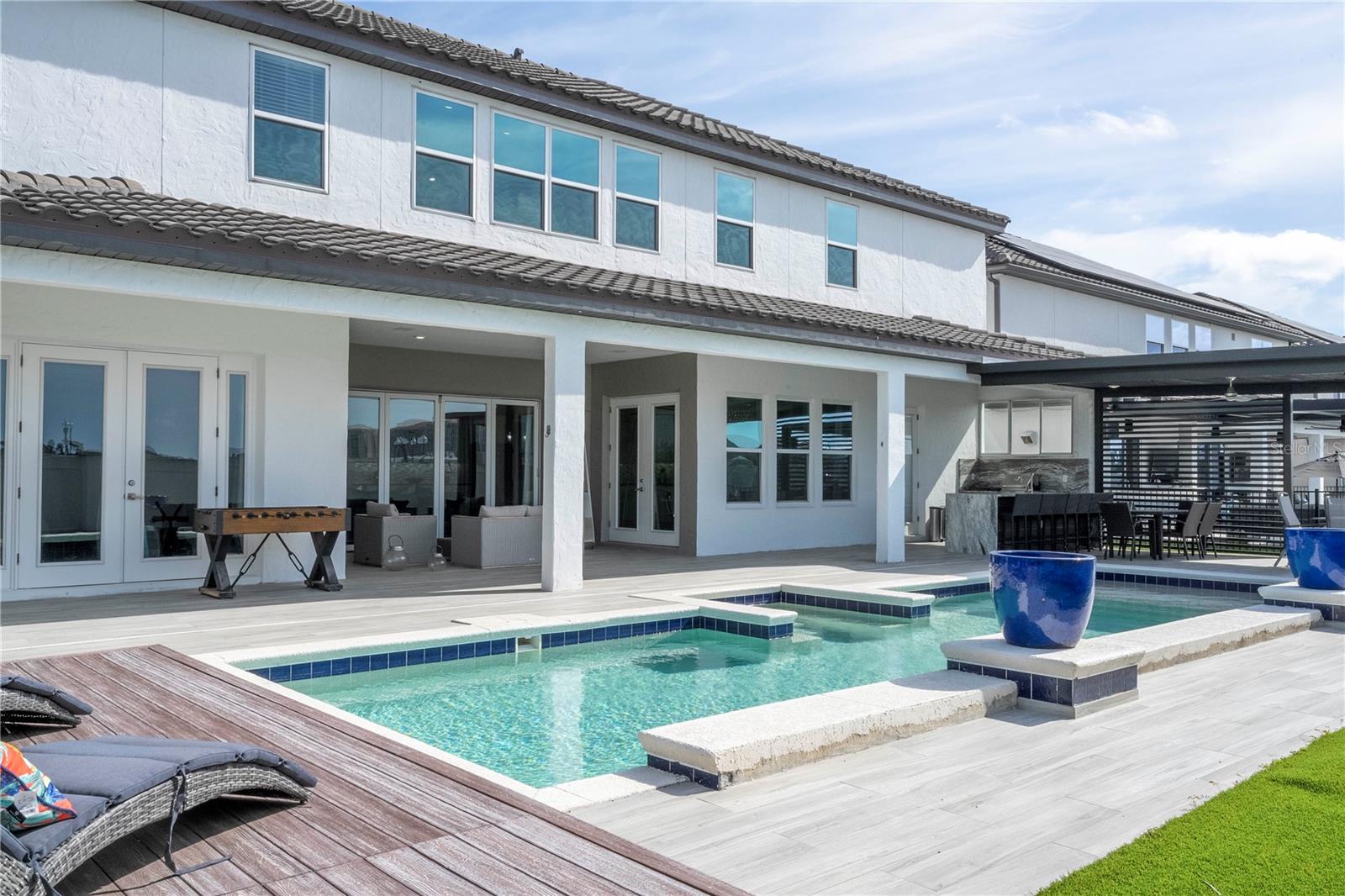 ESTATES/PARKSIDE - Residential