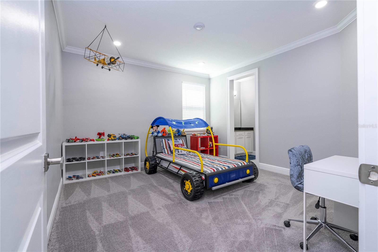 ESTATES/PARKSIDE - Residential